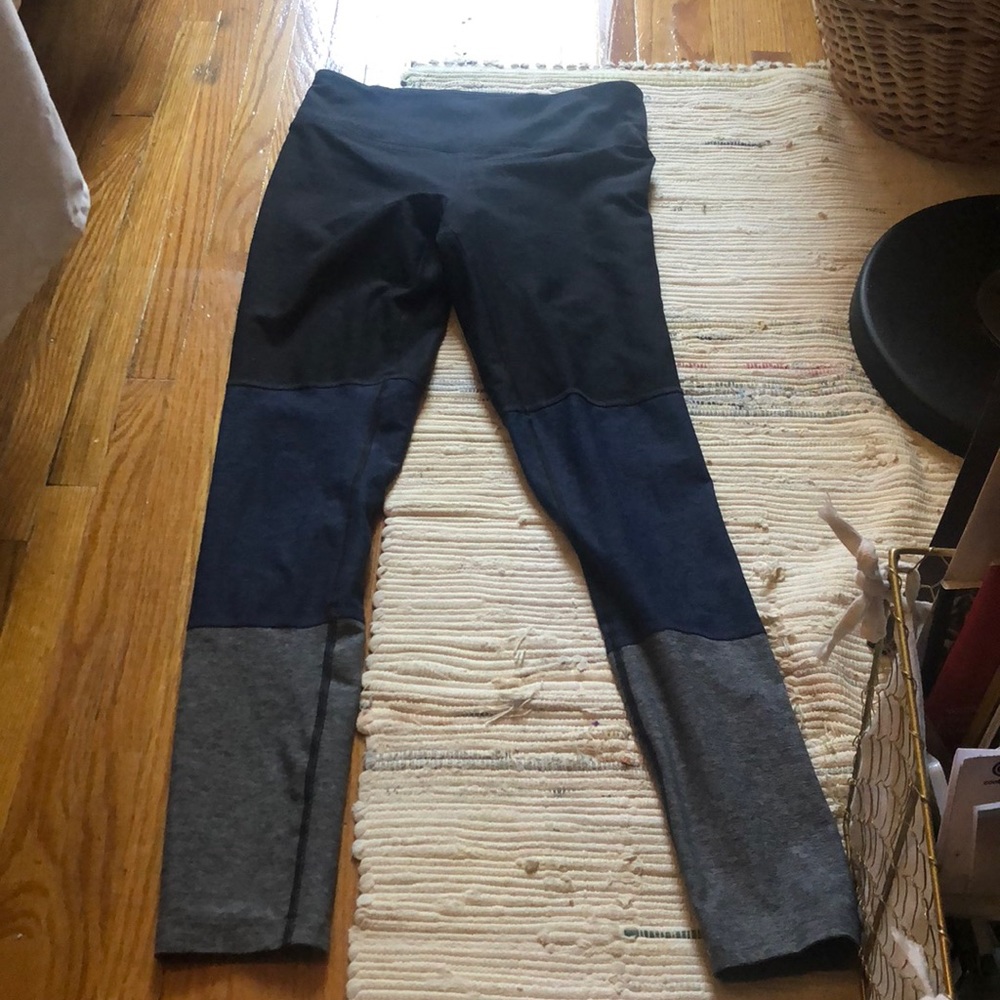 Outdoor Voices tri tone leggings
